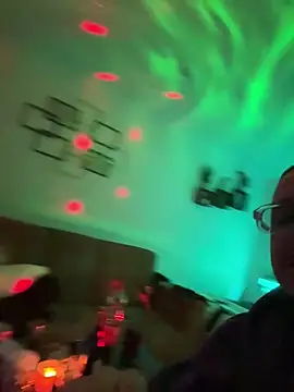 Zakmaro online show from December 17, 2025, 3:40 pm