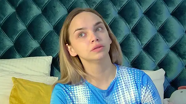 AnitaVenture online show from October 1, 2025, 4:07 am