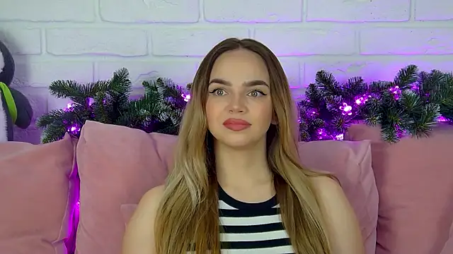 Snapshot of AnitaVenture chatting on December 20, 2025, 4:30 am AnitaVenture online show from December 20, 2025, 4:30 am