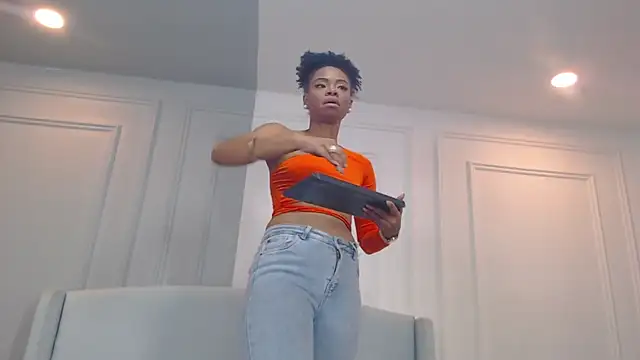 ChantalGarner online show from October 14, 2025, 2:51 pm