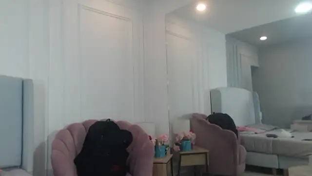 ChantalGarner online show from February 6, 2026, 1:14 pm