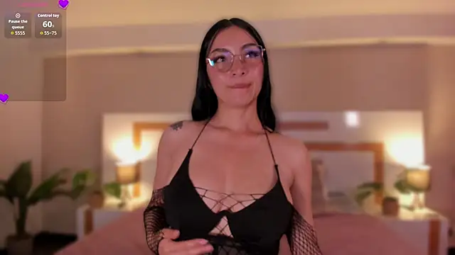 Snapshot of Violeta_dh chatting on May 12, 2026, 11:29 am Violeta dh online show from May 12, 2026, 11:29 am