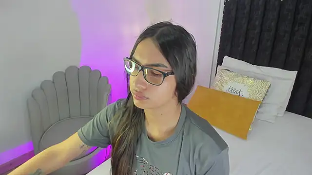 Snapshot of cherrylady_02 chatting on December 21, 2025, 12:34 pm cherrylady 02 online show from December 21, 2025, 12:34 pm