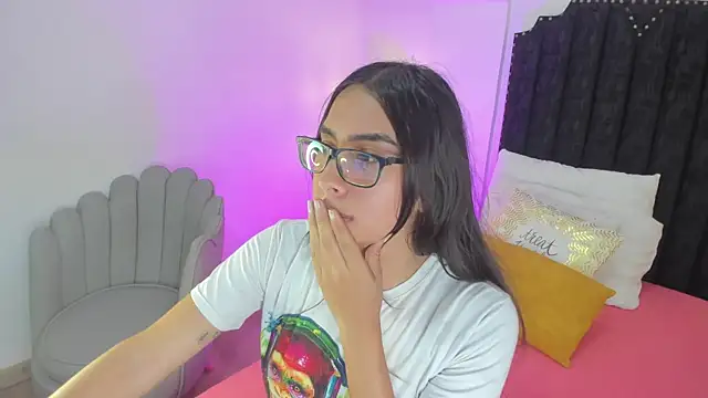 Snapshot of cherrylady_02 chatting on December 22, 2025, 12:35 pm cherrylady 02 online show from December 22, 2025, 12:35 pm