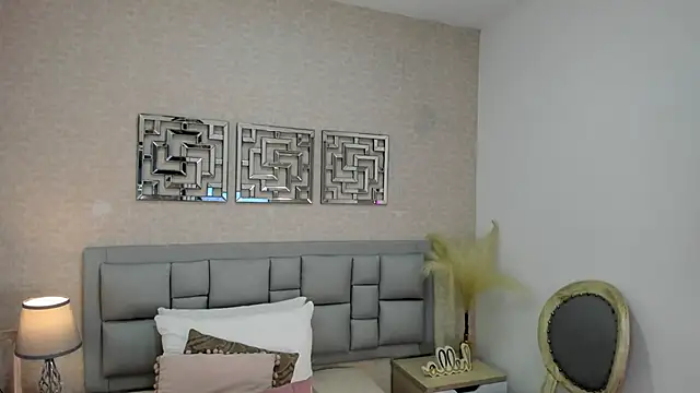 Snapshot of cherrylady_02 chatting on February 5, 2026, 11:48 am cherrylady 02 online show from February 5, 2026, 11:48 am