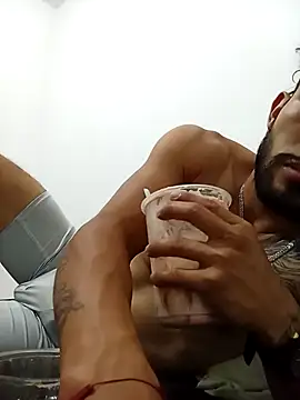 kingbickcockDn online show from November 7, 2025, 8:03 am