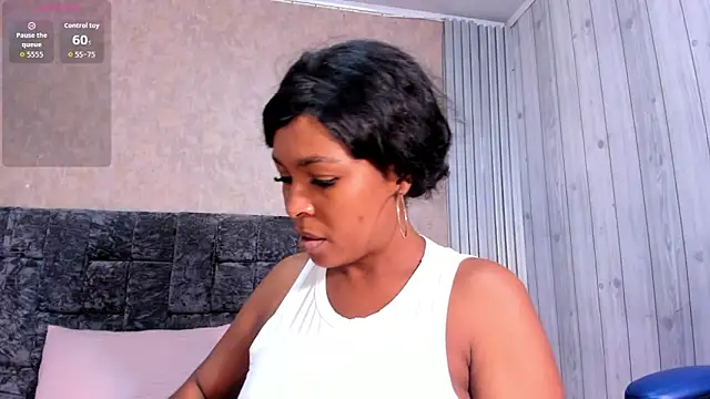 Layla lell online show from November 13, 2025, 12:48 pm