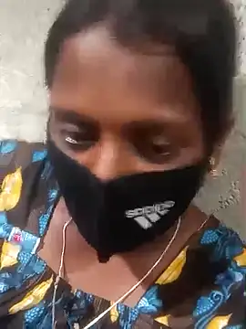 Snapshot of Tamil_Hot_Sandy chatting on October 18, 2025, 4:59 am Tamil Hot Sandy online show from October 18, 2025, 4:59 am