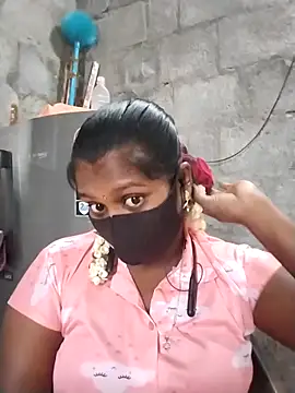 Snapshot of Tamil_Hot_Sandy chatting on December 16, 2025, 5:01 am Tamil Hot Sandy online show from December 16, 2025, 5:01 am