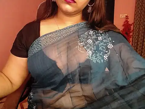 Snapshot of Queen_Homaira chatting on September 27, 2025, 4:28 am Queen Homaira online show from September 27, 2025, 4:28 am