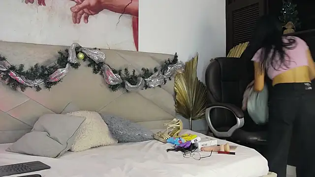 Snapshot of KateValencia chatting on December 2, 2025, 11:59 am KateValencia online show from December 2, 2025, 11:59 am