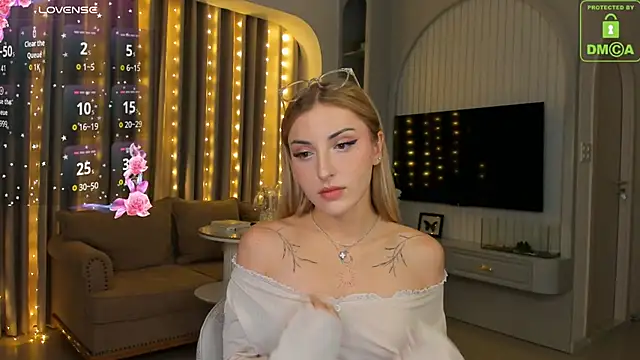 AmyVilvet  online show from July 1, 2026, 9:03 pm