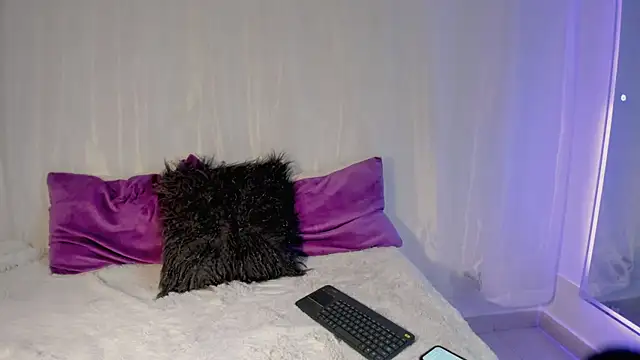 Snapshot of Olivia_Morrys chatting on February 13, 2026, 8:05 pm Olivia Morrys online show from February 13, 2026, 8:05 pm