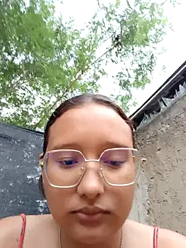 young dairy01 online show from November 4, 2025, 12:15 pm