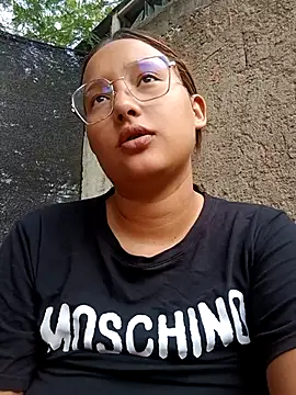 young dairy01 online show from November 29, 2025, 11:35 am