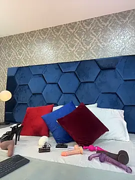 Angelina Roa online show from April 17, 2026, 2:31 pm