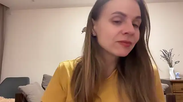 AnnieLove7722 online show from October 17, 2025, 6:54 pm