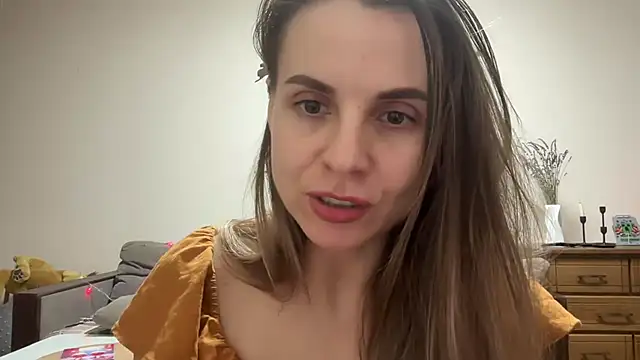 AnnieLove7722 online show from December 20, 2025, 2:46 pm