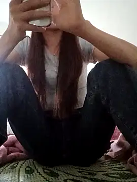 nhinhi-sexy online show from November 17, 2025, 9:04 am