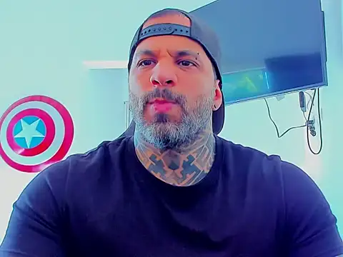 JoshRigby online show from October 31, 2025, 7:48 pm