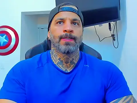 JoshRigby online show from November 6, 2025, 9:59 pm