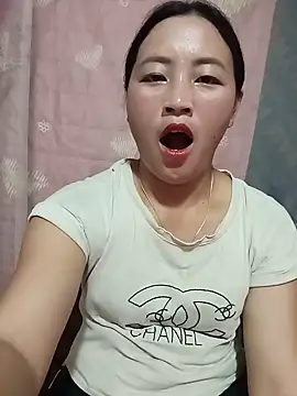 buddy-sexy online show from June 7, 2026, 1:26 pm