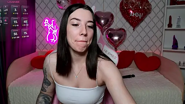 Snapshot of Curious_Lily chatting on February 12, 2026, 11:22 pm Curious Lily online show from February 12, 2026, 11:22 pm