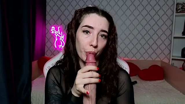 Curious Lily online show from May 7, 2026, 12:38 am