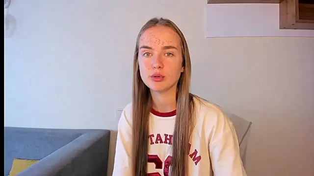 LilMary  online show from November 5, 2025, 7:08 am