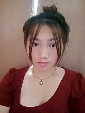 min-xinh online show from October 23, 2025, 4:12 am