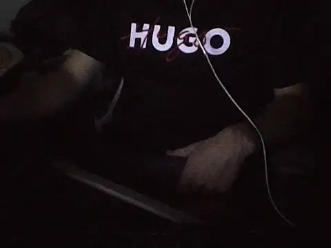 Snapshot of AlbertoRuiz086 chatting on September 29, 2025, 6:29 am AlbertoRuiz086 online show from September 29, 2025, 6:29 am