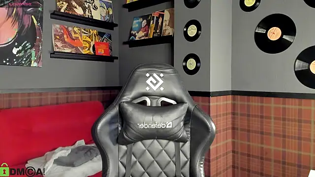 Snapshot of KarinaBroks chatting on December 5, 2025, 9:29 am KarinaBroks online show from December 5, 2025, 9:29 am