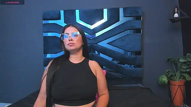 Snapshot of Valka_Ross chatting on November 11, 2025, 11:27 pm Valka Ross online show from November 11, 2025, 11:27 pm