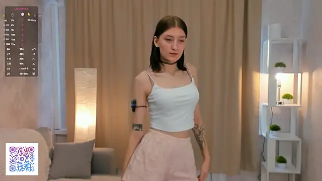 AnnaleeJennie online show from October 11, 2025, 4:12 am
