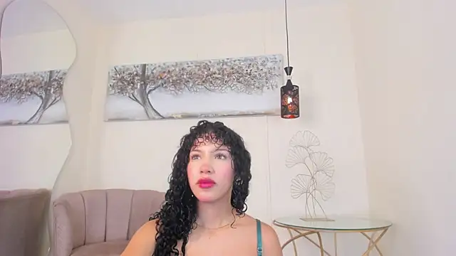 Snapshot of annalise_goerts chatting on October 16, 2025, 12:50 pm annalise goerts online show from October 16, 2025, 12:50 pm