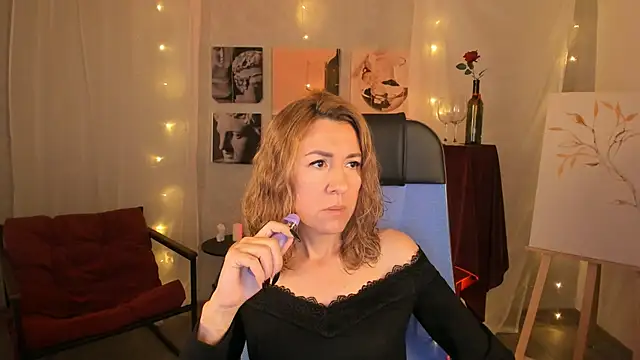 Snapshot of DonnaSmitth chatting on October 14, 2025, 3:24 pm DonnaSmitth online show from October 14, 2025, 3:24 pm