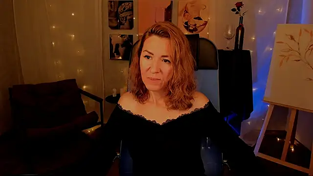 Snapshot of DonnaSmitth chatting on October 21, 2025, 3:24 pm DonnaSmitth online show from October 21, 2025, 3:24 pm