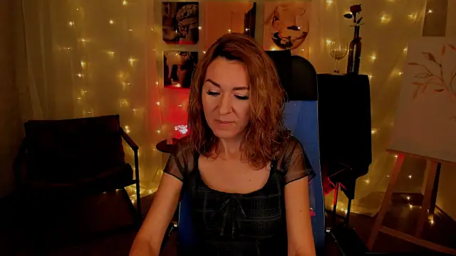 Snapshot of DonnaSmitth chatting on November 5, 2025, 2:39 pm DonnaSmitth online show from November 5, 2025, 2:39 pm