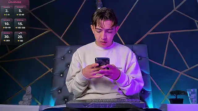 Snapshot of Lian_Miller1_ chatting on January 7, 2026, 12:18 pm Lian Miller1 online show from January 7, 2026, 12:18 pm