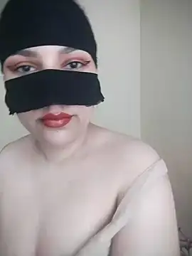 Snapshot of LoLo_Queen- chatting on September 29, 2025, 2:22 pm LoLo Queen- online show from September 29, 2025, 2:22 pm