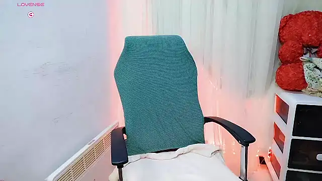 NEWONETO online show from October 20, 2025, 11:32 am