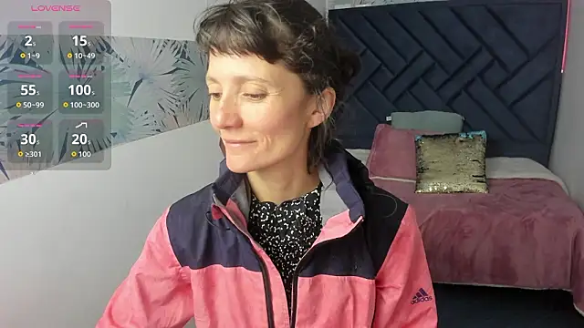 Snapshot of Valery_More__ chatting on March 18, 2026, 1:14 pm Valery More online show from March 18, 2026, 1:14 pm