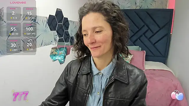 Snapshot of Valery_More__ chatting on March 27, 2026, 1:11 pm Valery More online show from March 27, 2026, 1:11 pm