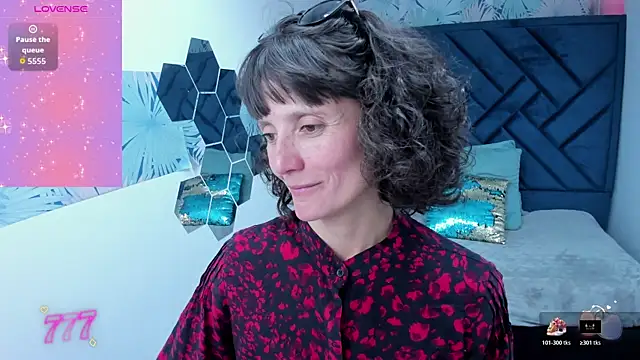 Snapshot of Valery_More__ chatting on April 11, 2026, 3:16 pm Valery More online show from April 11, 2026, 3:16 pm