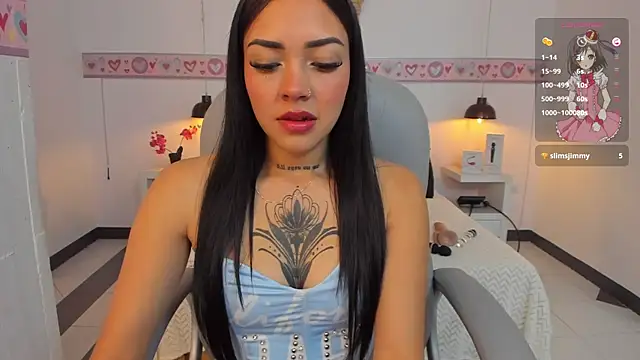 Snapshot of AndreaG_ chatting on December 4, 2025, 4:11 am AndreaG online show from December 4, 2025, 4:11 am