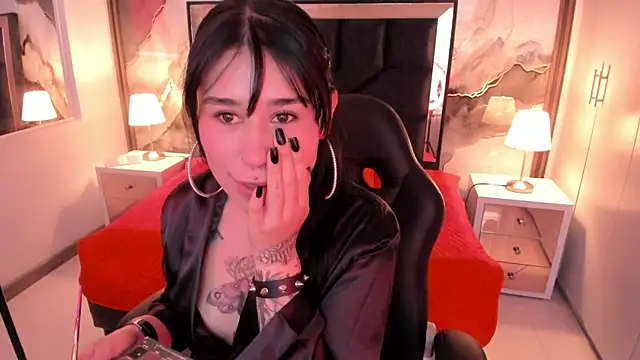 SusanVilla online show from January 10, 2026, 7:48 pm