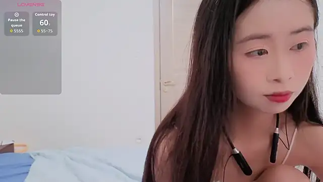 dudu-baby10 online show from September 28, 2025, 3:06 pm