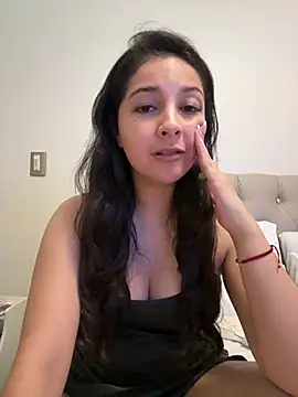 cotearaya01 online show from August 4, 2026, 2:59 am