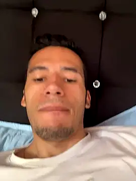 wiland hot23 online show from November 3, 2025, 6:09 pm