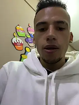 wiland hot23 online show from November 12, 2025, 4:02 am